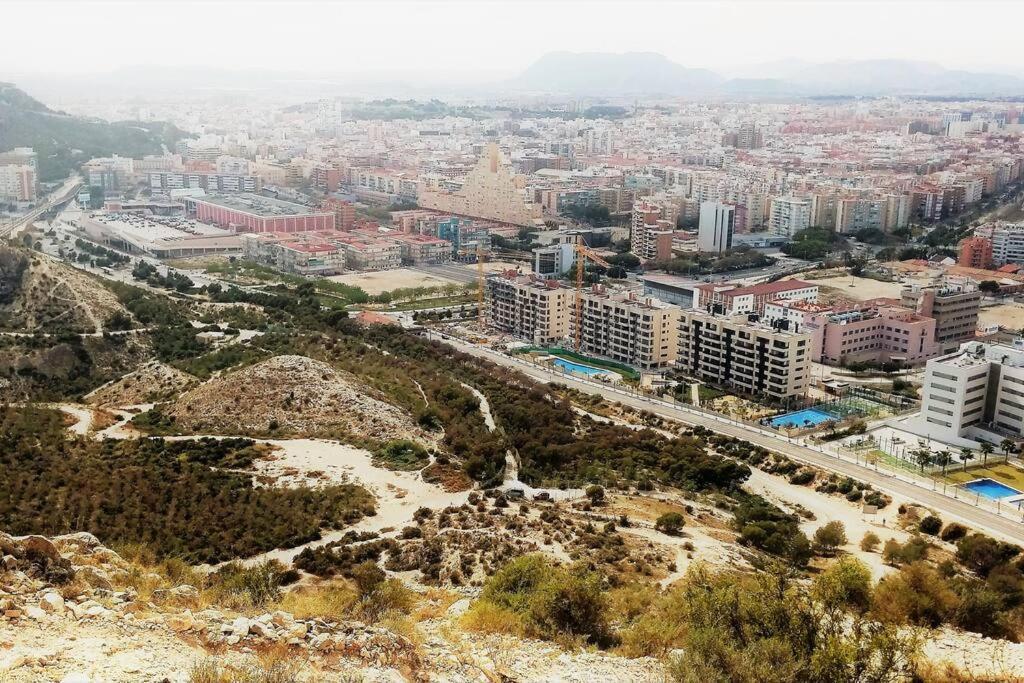 Appartement Modern Flat At Garbinet With Wifi à Alicante Extérieur photo
